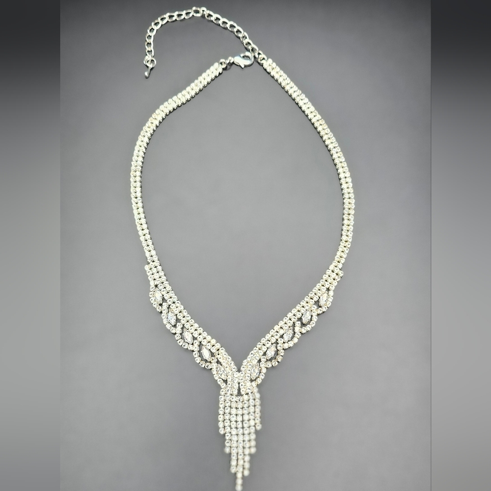 Elegant Silver Necklace
